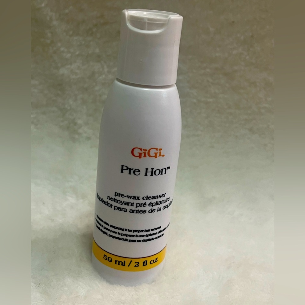 GiGi PRE- Wax Cleanser.
